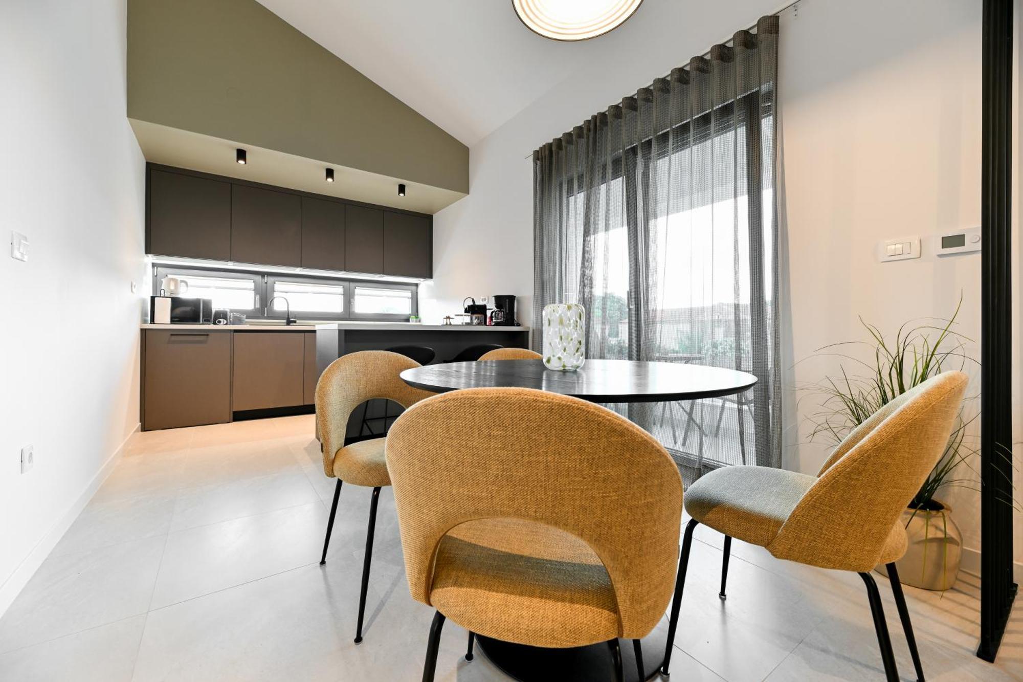 Big Sky Apartmani Задар Экстерьер фото